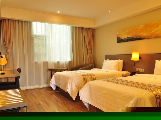 精选高级双床房