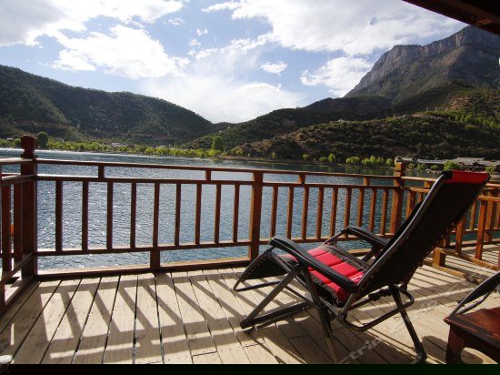 湖畔美人房（东侧）