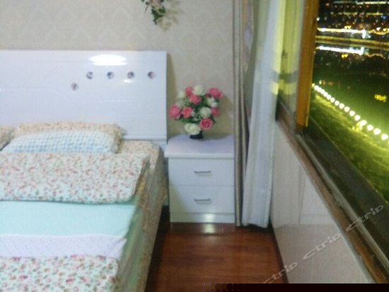 无敌江景情侣间