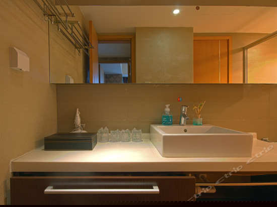 豪华双大床观景套房