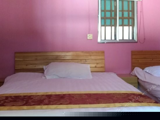 水车店标准双床房