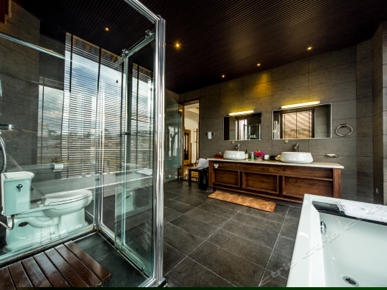 情迷玉龙至尊观景套房