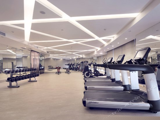 健身娱乐设施