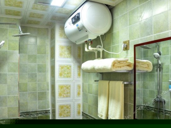 一室一厅唯爱大床房