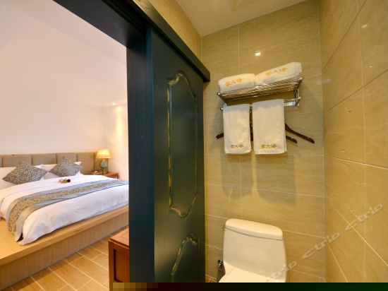 二楼侧海景榻榻米大床房