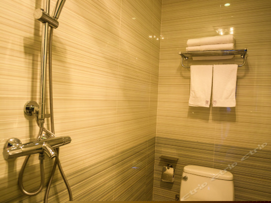 钢的琴院景家庭