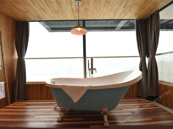 270度无敌露台海景蜜月大床房