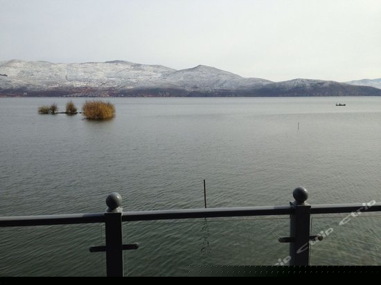 二楼榻榻米海景大床房