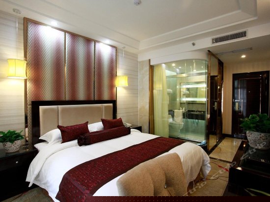 豪华休闲大床房