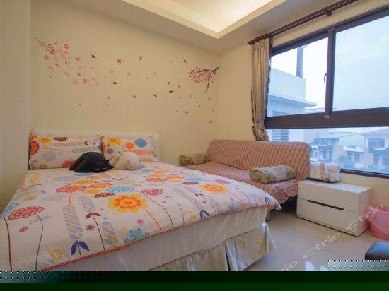 可爱的猫双人房