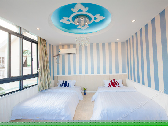 艾尚双床主题房