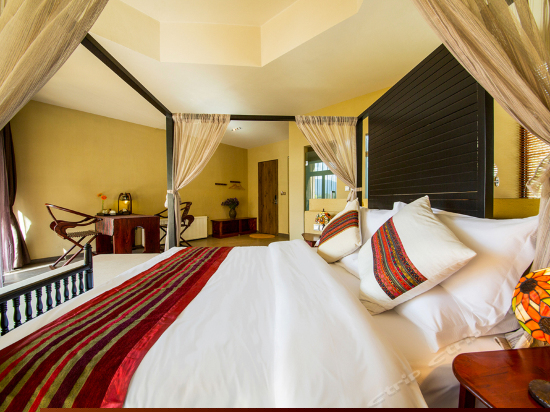 玉龙雪山全景房