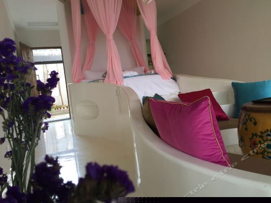 浪漫海景大床房