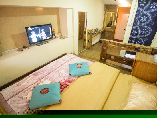 二楼岁月静好大床房