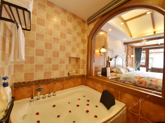 安驿院精致阳台大床房