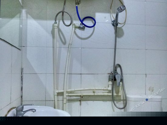 商务大床间（廊窗）(无窗)