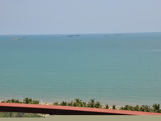 无敌海景三房一厅两卫