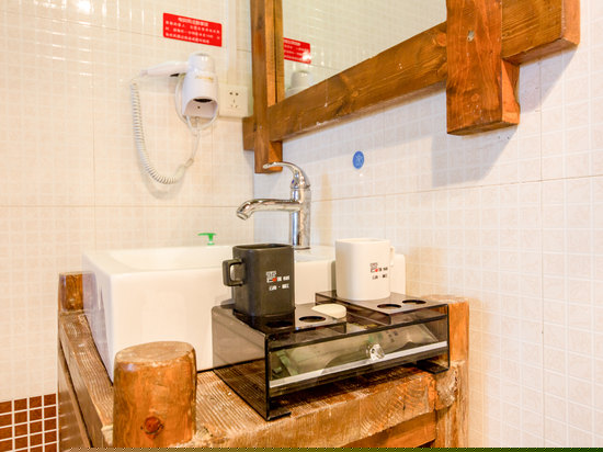 纳西庭院双床房