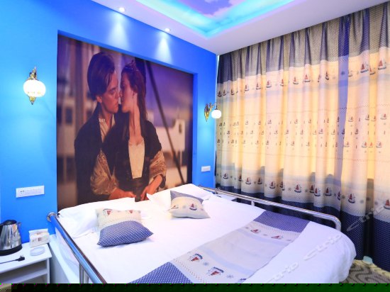 泰坦尼克情侣房