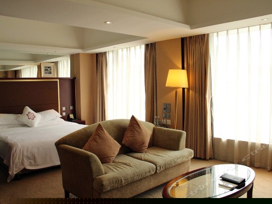 豪华商务大床间