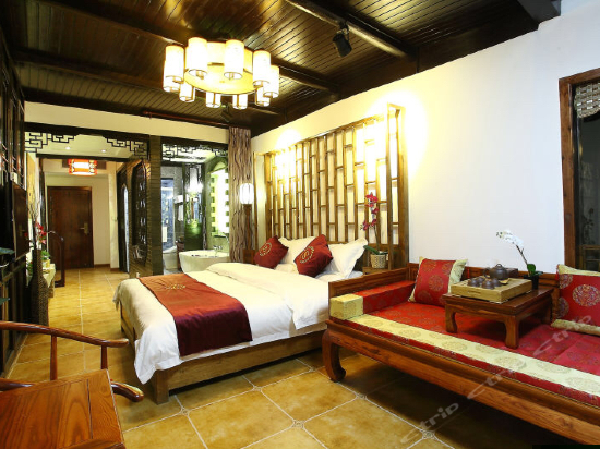 杜若临河豪华大床房