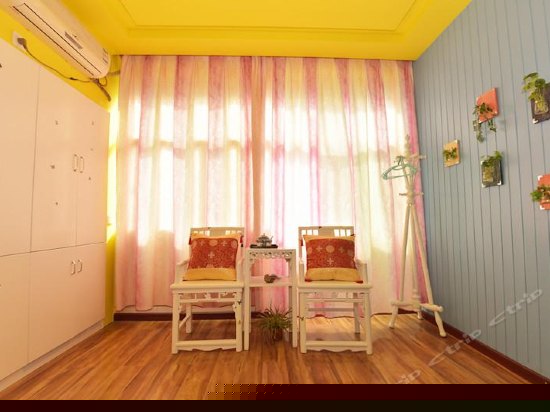 西栅南门盛夏的果实浪漫圆床房