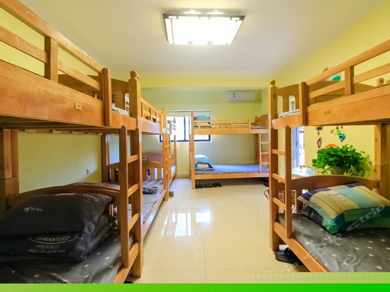 男生十人间（床位）