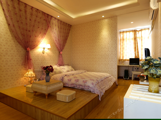 榻榻米主题大床房