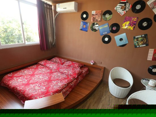 复古榻榻米主题房