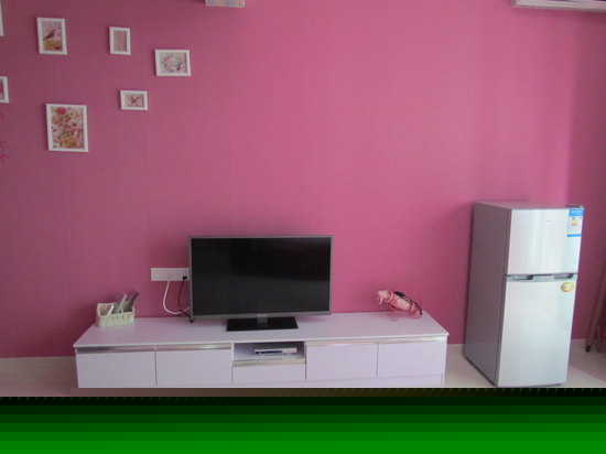 温馨蜜月圆床房