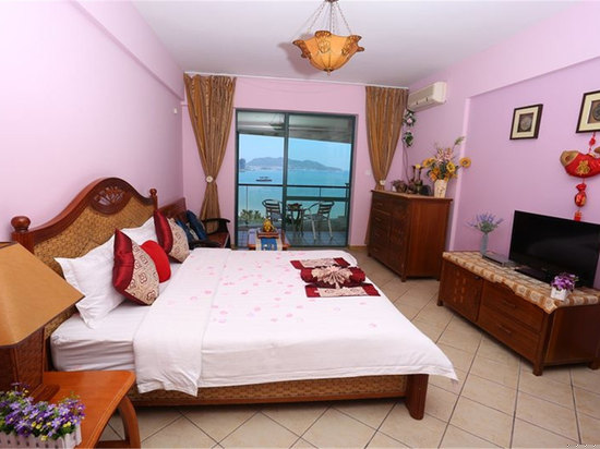 电脑豪华海景大床房