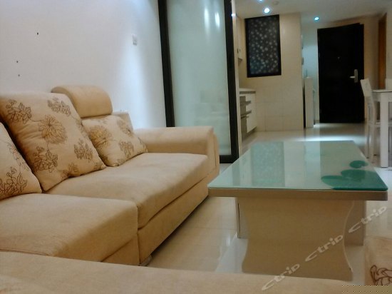 温馨舒适家庭套房（双卧）