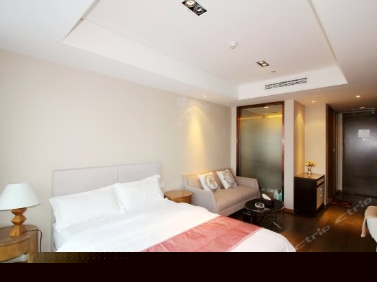 商务城景大床房