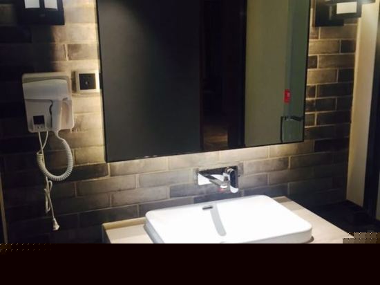 四合院精品大床房