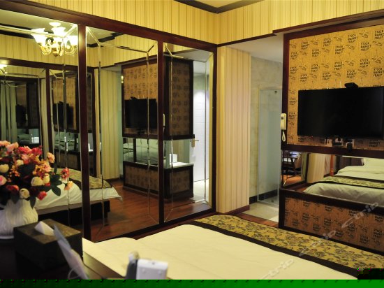 米兰时尚海景大床房