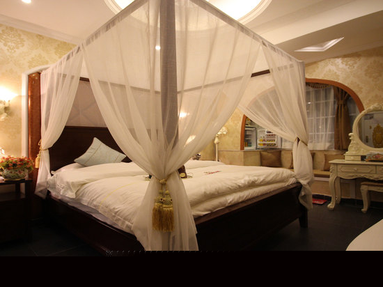 豪华宫廷大床房