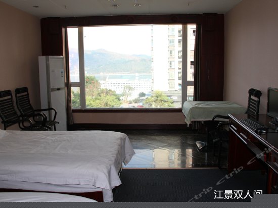 豪华江景房