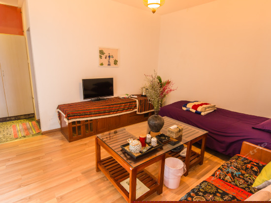 归鸿至阳台套房