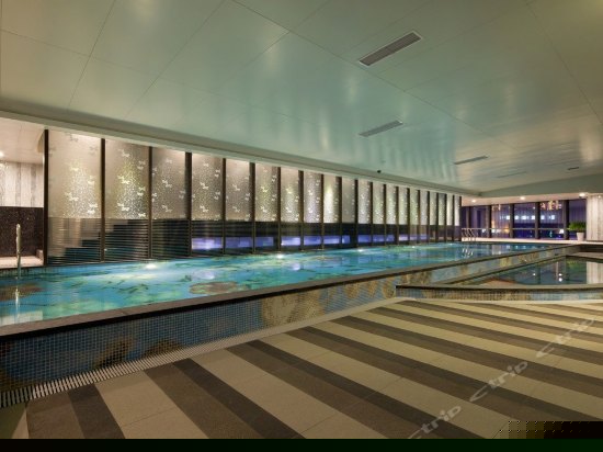 室内游泳池