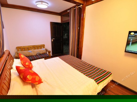 温馨家庭双床房107