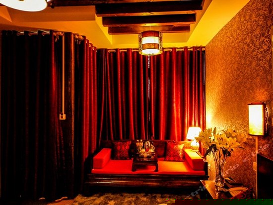 三号院南山大床房