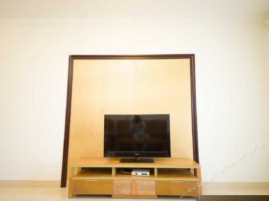 浪漫假日园景两居室