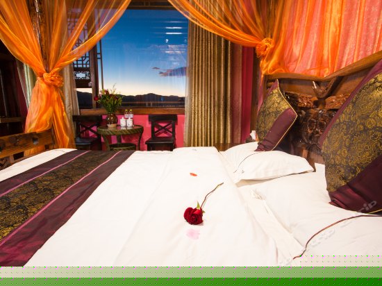 全景蜜月大床房