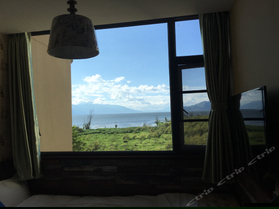 精致海景榻榻米大床房