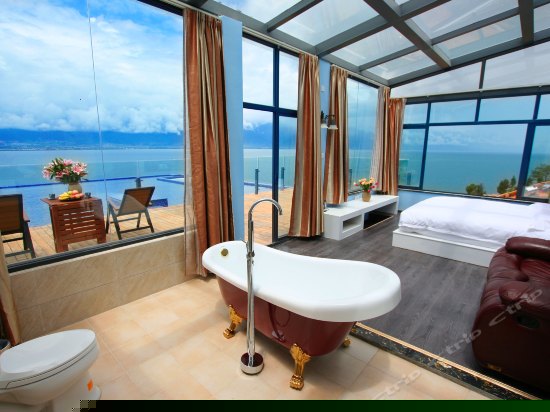 真美无敌全景大床房