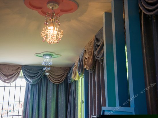 豪华浴缸观景圆床房