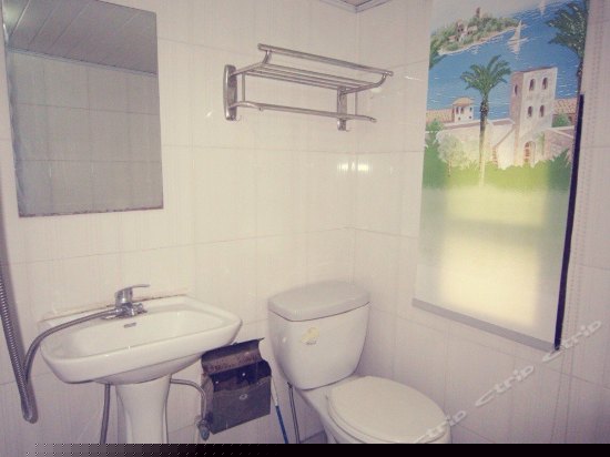 不临河阳台大床房