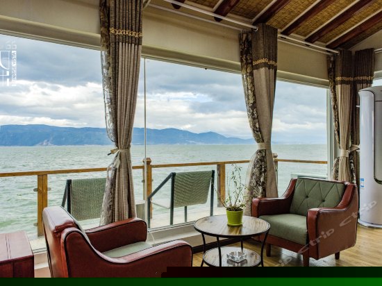 270°亲海独立阳台海景大床房