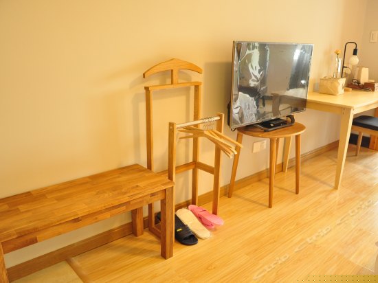 晴日湖景大床房