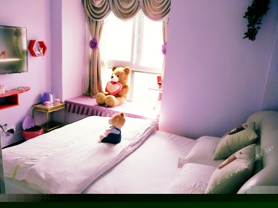 阳光豪华大床房